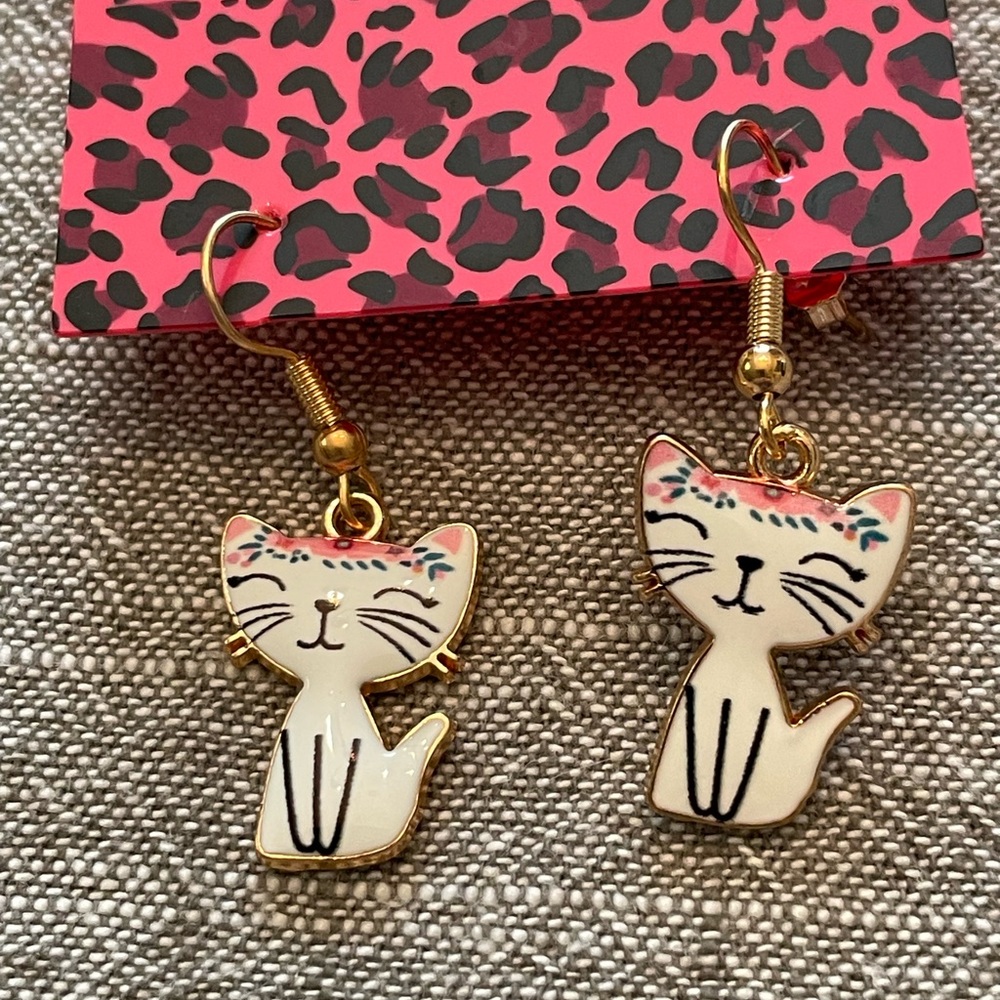 Cute Cat Earrings with Gold Accents - Picture 5 of 9